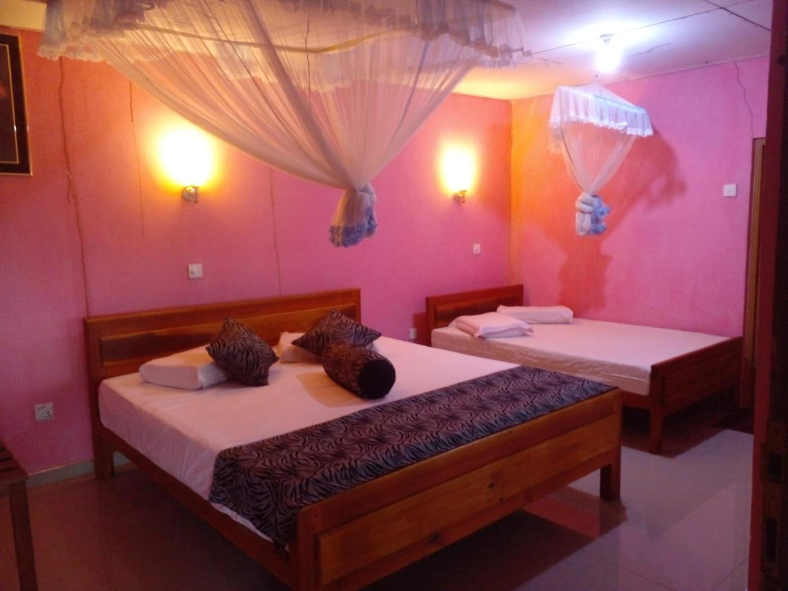 Omi Relax Inn Ella Exterior photo